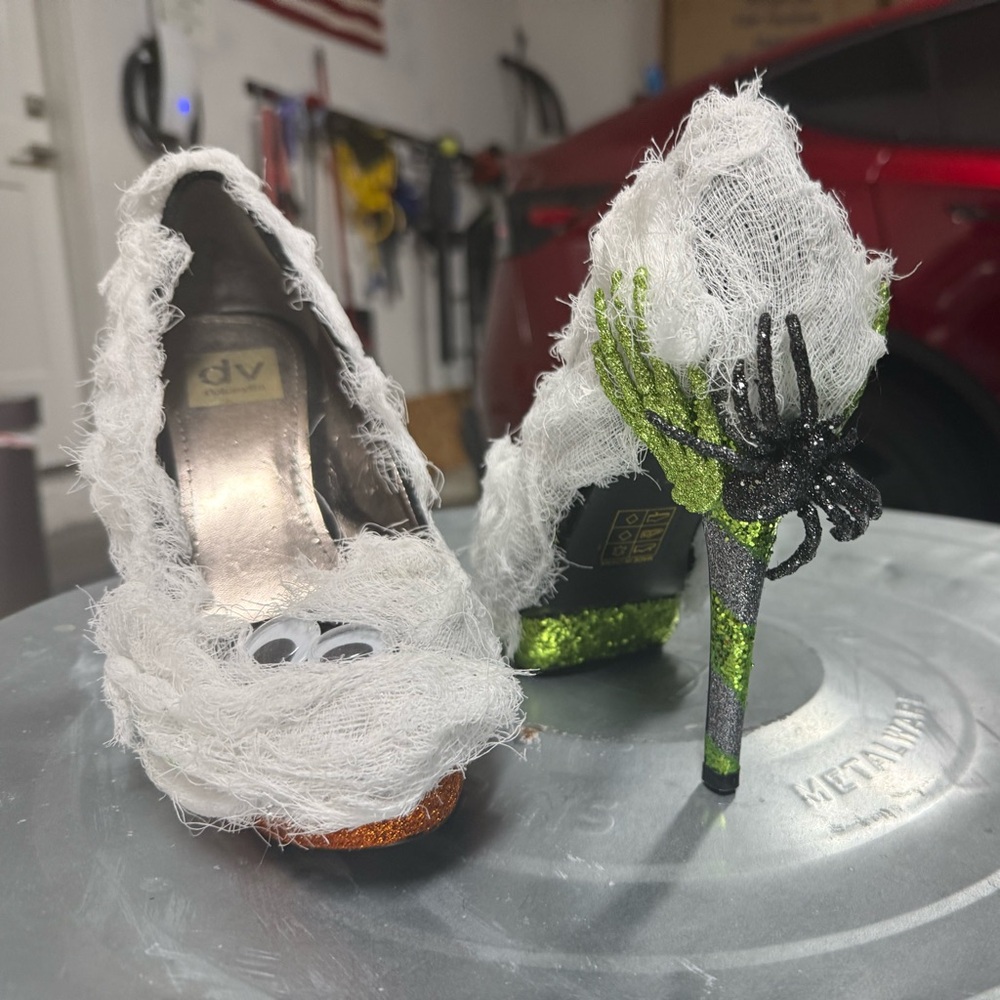 Dolce Vita White and Green Heels